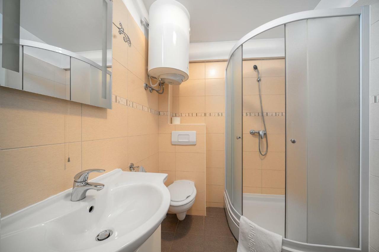 The Suites - Small Luxury Living Vodice Eksteriør bilde
