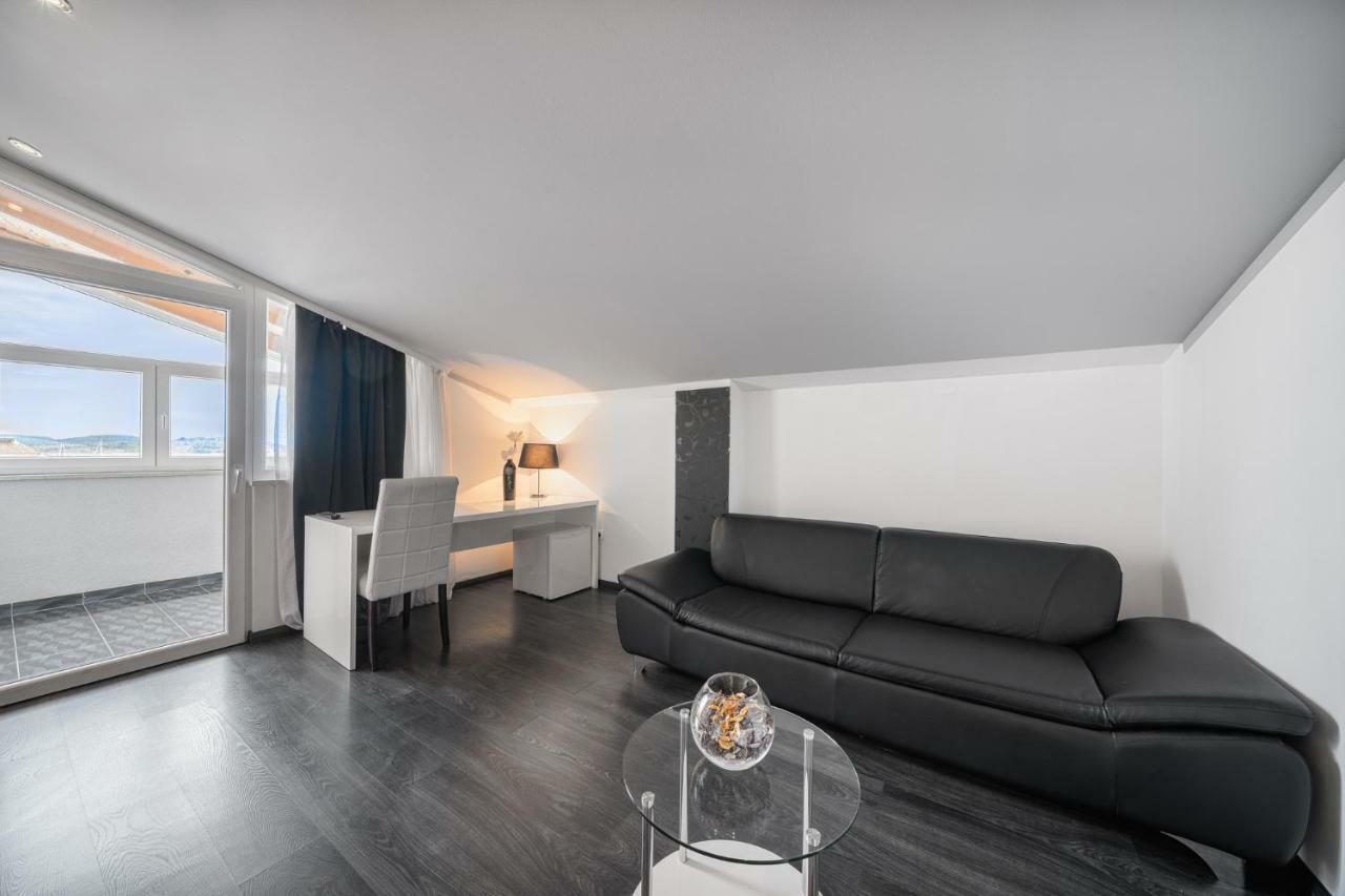 The Suites - Small Luxury Living Vodice Eksteriør bilde